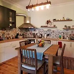 Top Central 2 Bedroom Apartment Next To Ndk