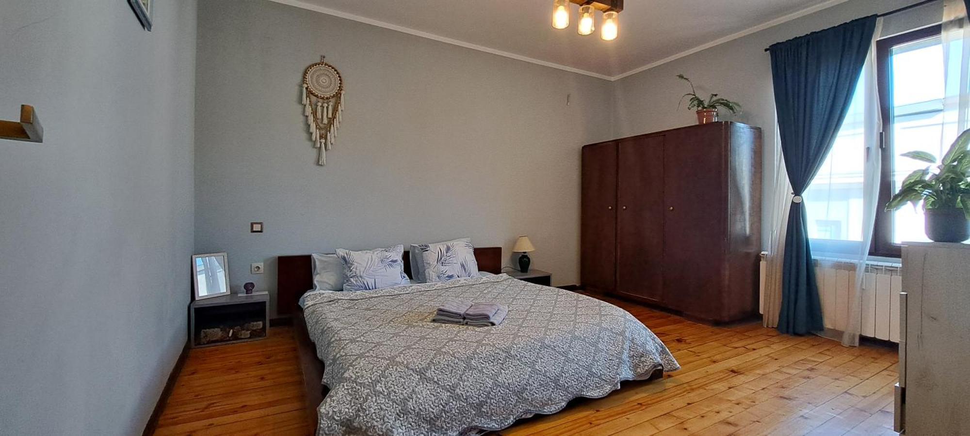 Top Central 2 Bedroom Next To Ndk *